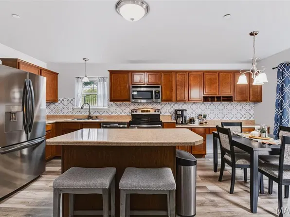 312 Bramblett Hls, O'Fallon, MO 63366