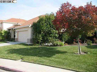 3rd image of 4041 Moraine Ct
