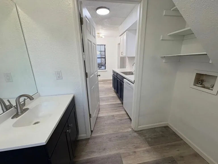 2720 SW 74th St #14 — Photo 5