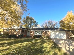 1987 Grand Detour Rd, Dixon, IL 61021