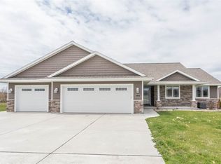 6690 Elmro Rd, Greenleaf, WI 54126