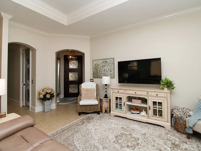 8000 Cordoba Pl — Photo 25