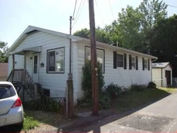 22 John St, Pittston, PA 18640