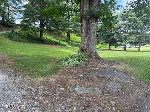 3rd image of 19004 Cleveland Rd