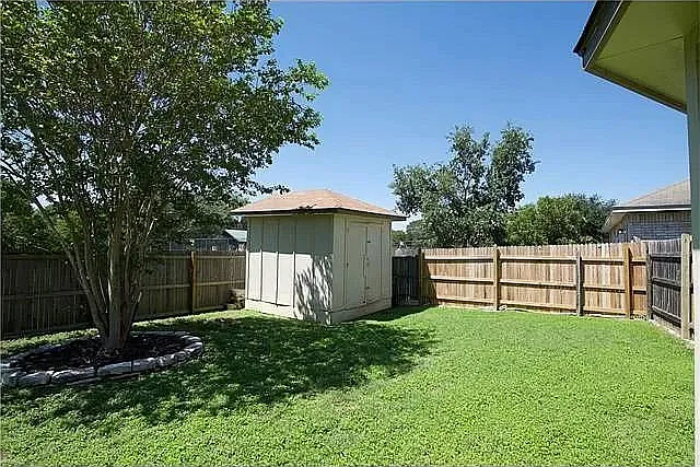 14511 Sandifer St — Photo 2