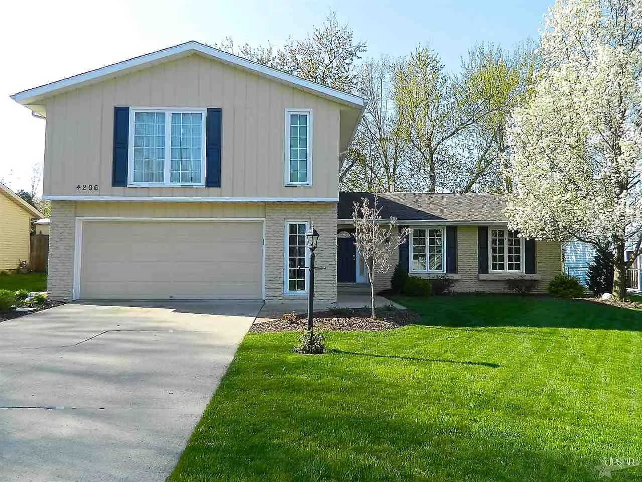 4206 Tamarack Dr photo 1
