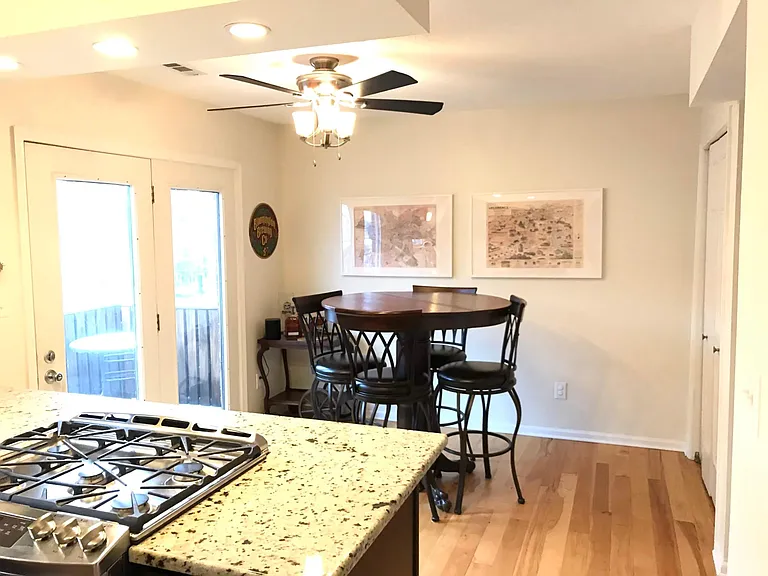 Dining room/Eat-in Kitchen
