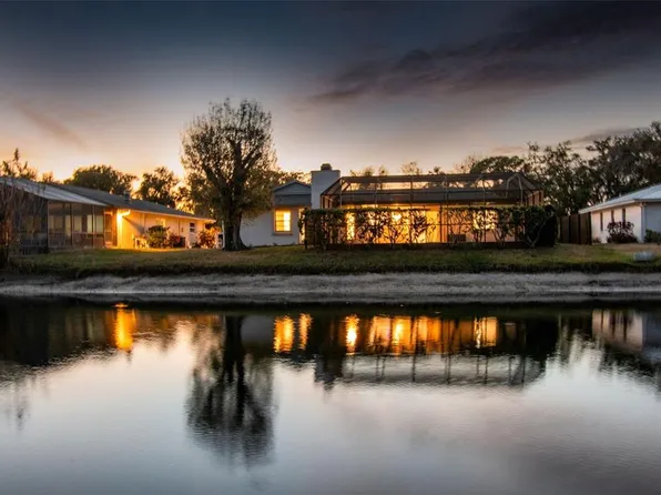 4423 Meadow Creek Cir, Sarasota, FL 34233