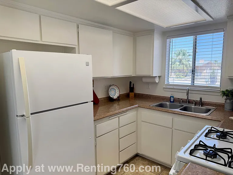 6372 Cahuilla Ave — Photo 8