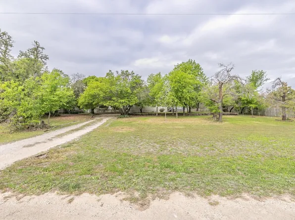 145 Odel Dr, Weatherford, TX 76085