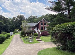 8100 Arnoldtown Rd, Louisville, KY 40214