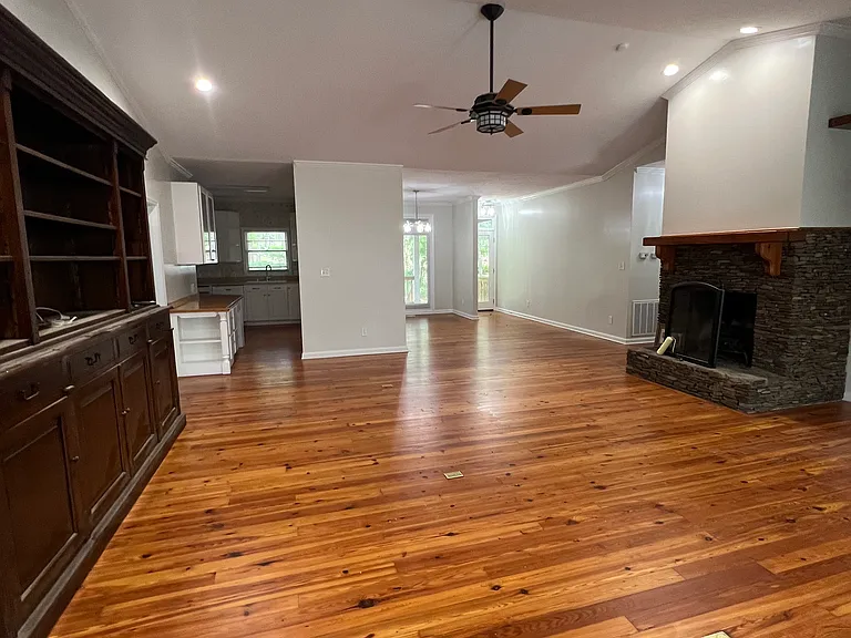 3055 Hadley Ferry Rd — Photo 7