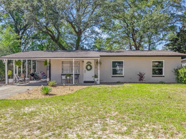 429 Edge Ave, Valparaiso, FL 32580