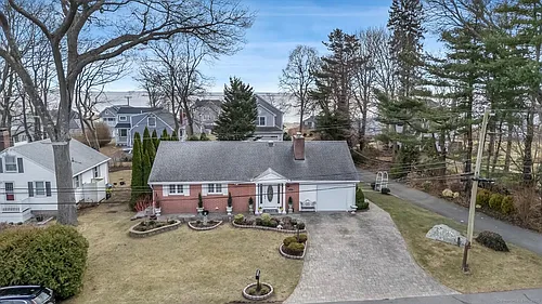 92 Grove Beach Rd S Photo 1