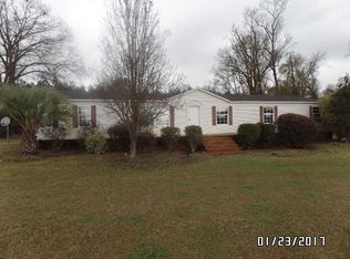121 Maple Leaf Ln, Eastman, GA 31023