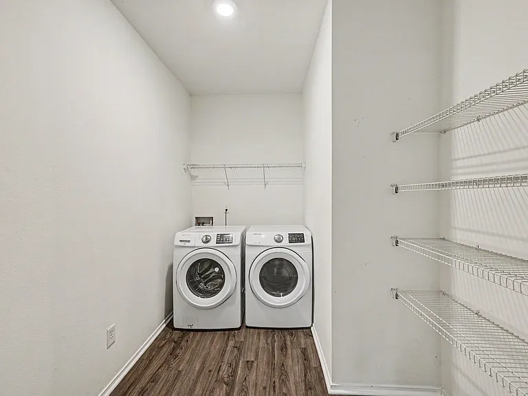 8942 Chalkstone Rd — Photo 23