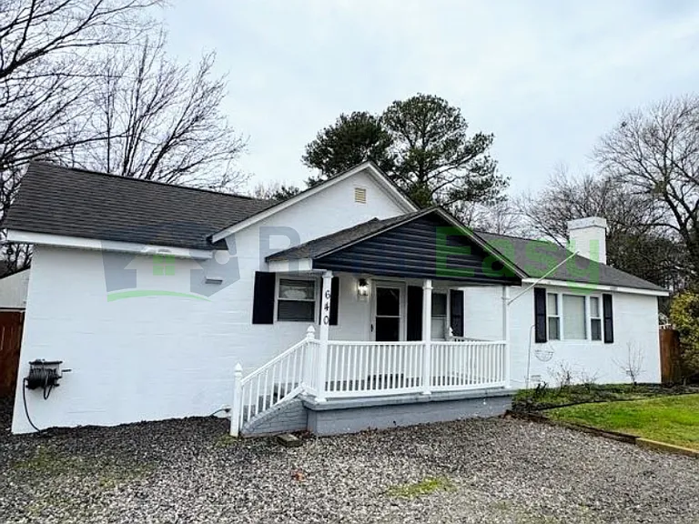 640 Great Bridge Blvd — Photo 1