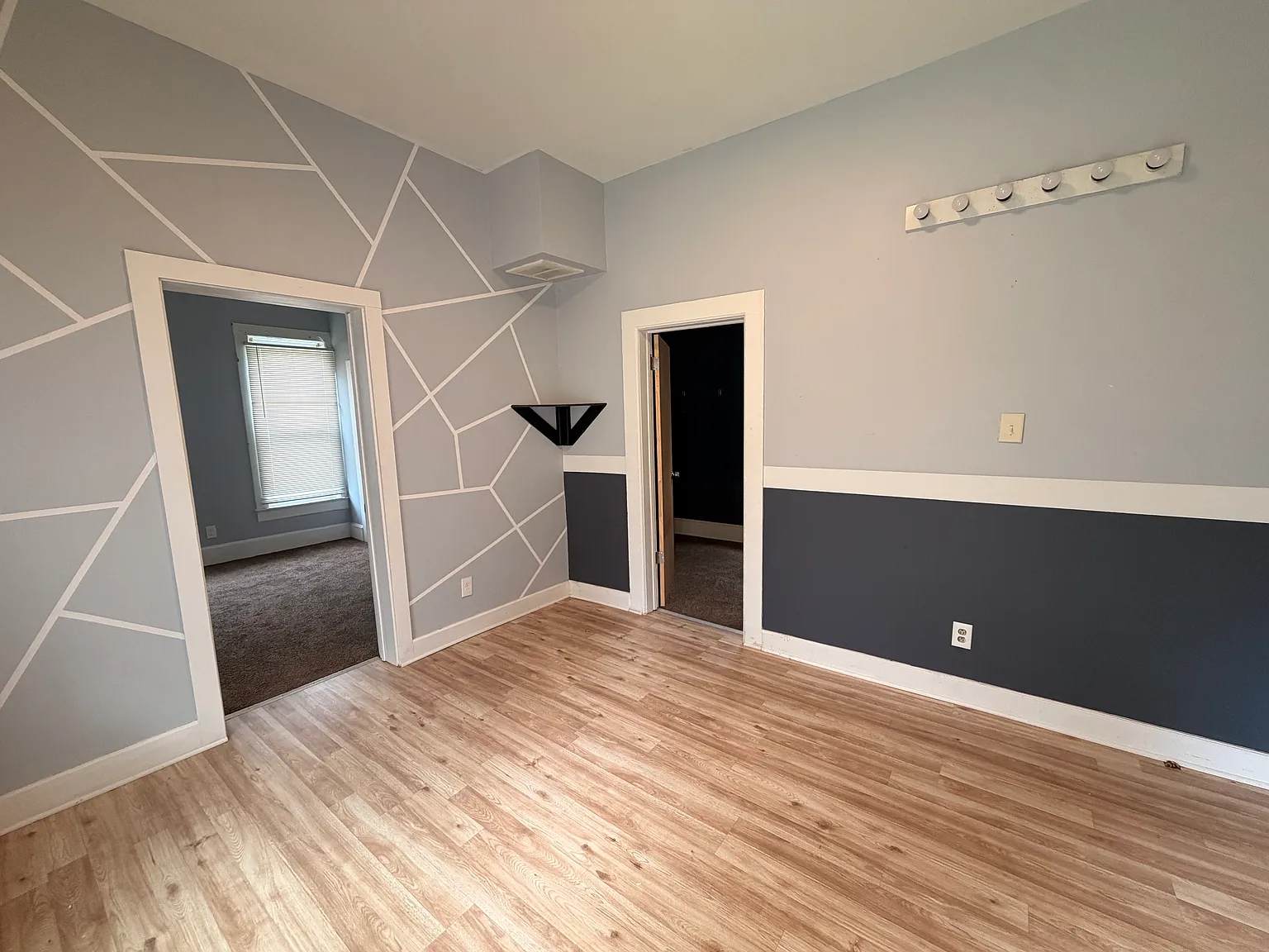 2 bed, 924 sqft, $895 — Photo 2