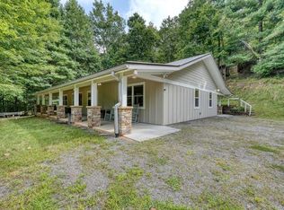 3984 Hickory Nut Rd, Hiawassee, GA 30546