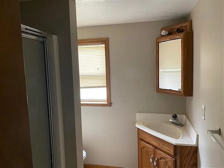311 E Culton St — Photo 17