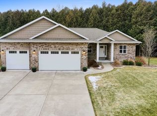 2869 Moose Creek Trl, Suamico, WI 54313