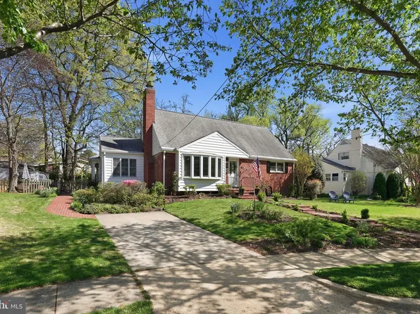 629 Prospect Pl, Alexandria, VA 22304