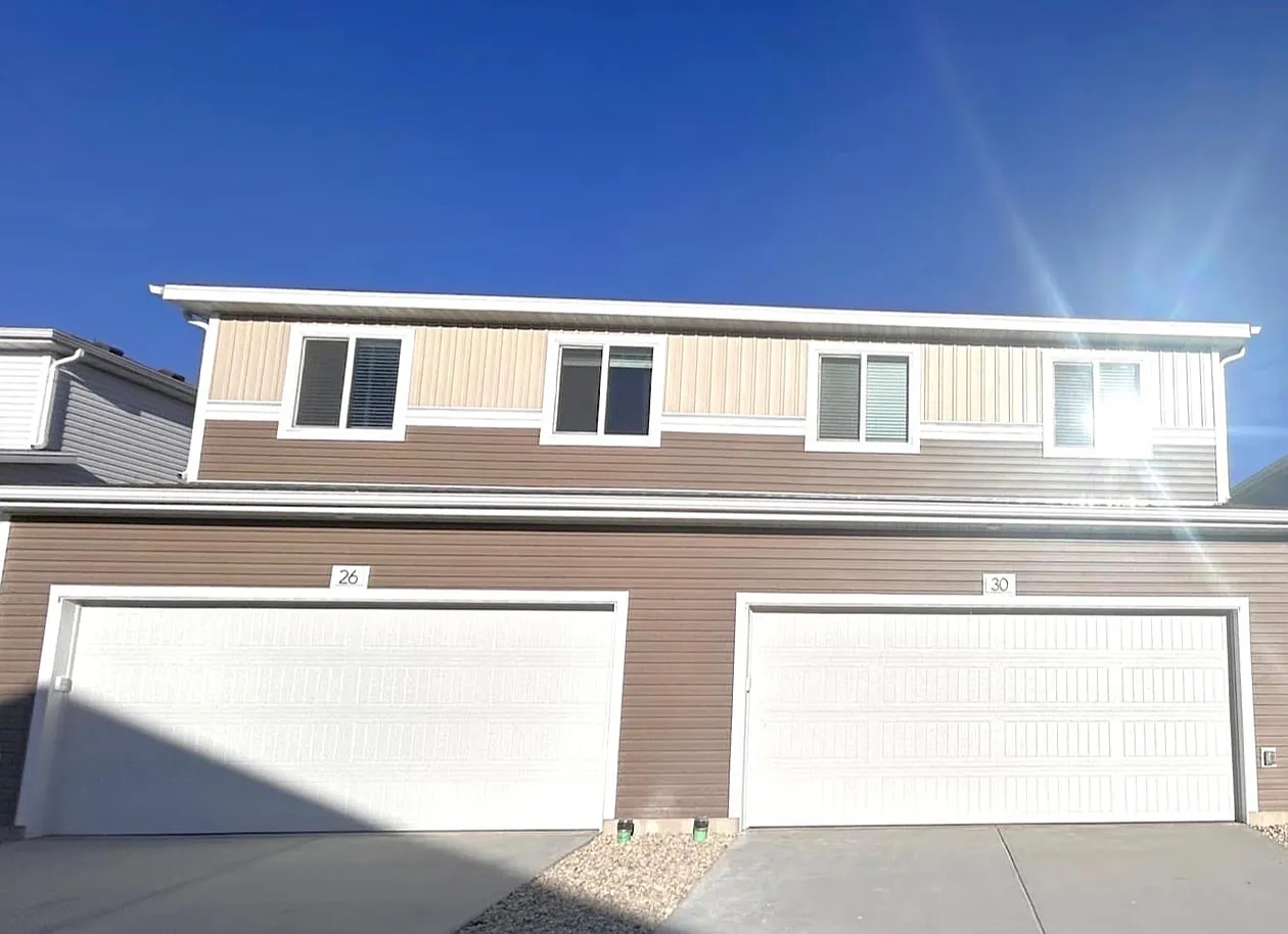 3 bed, 2.5 bath, 1448 sqft, $2,208 — Photo 4