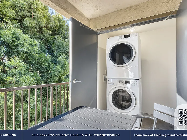Washer/Dryer in Apartment