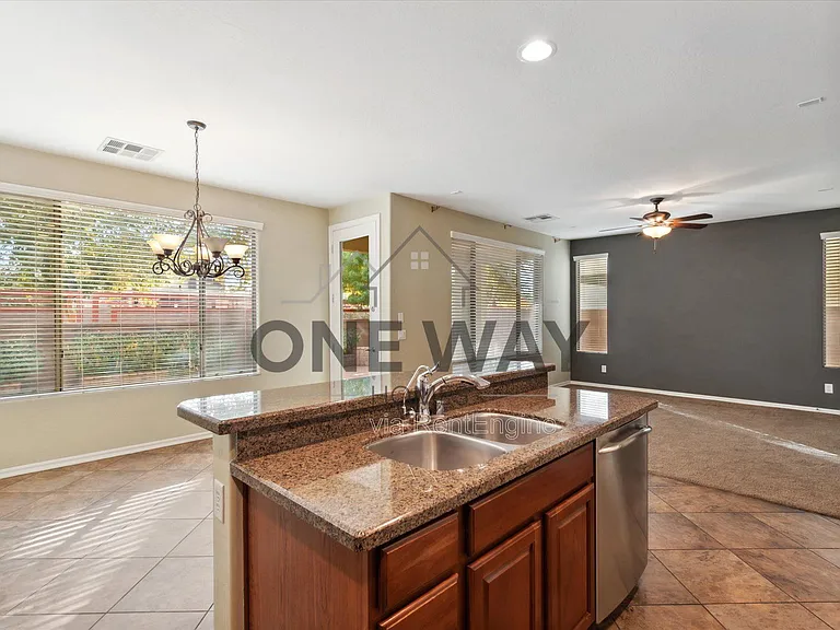18815 E Swan Dr — Photo 15