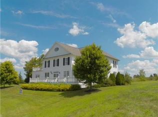 15400 Shoreline Dr, Thornville, OH 43076