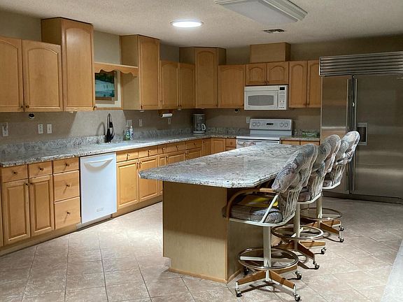 3rd image of 10758 W MEADE Drive
