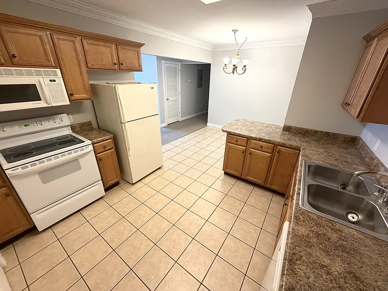 30 Rose Ct — Photo 4