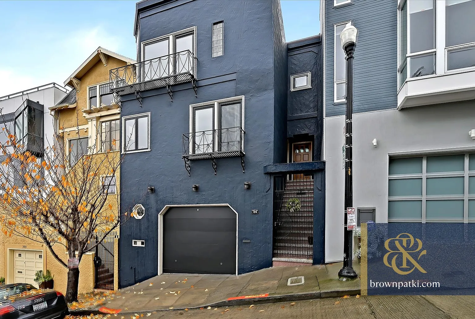 Charming 2bd in Liberty Hill, Views, Pkg & Yard | Brown & Patki Inc. — Photo 2