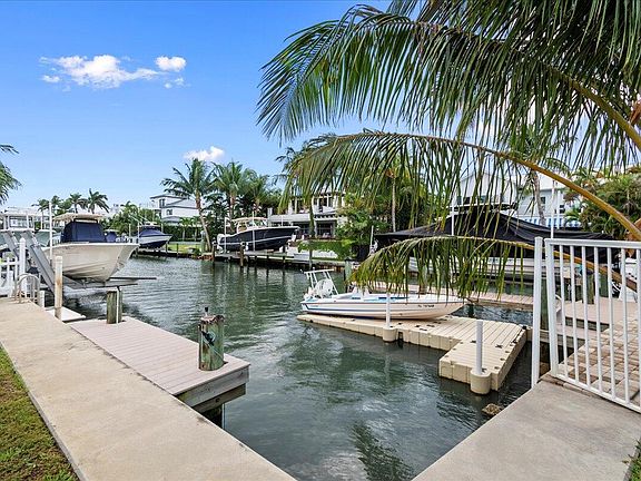 3rd image of 72 Waterway Rd