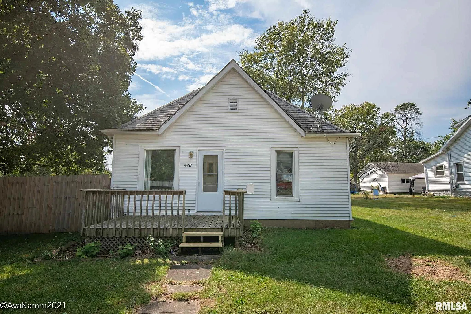 418 W Hickory St photo 1