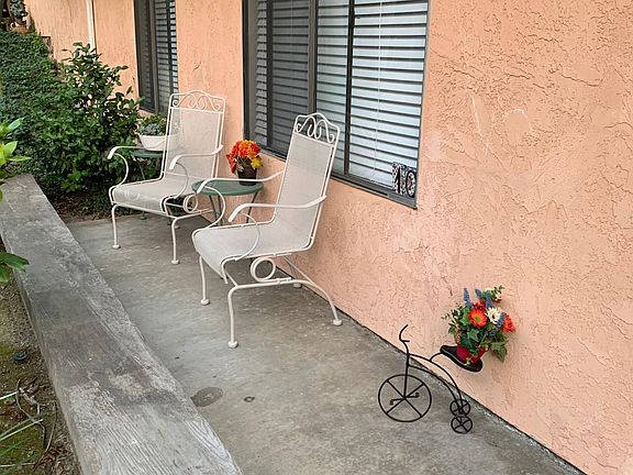 3rd image of 552 Canyon Dr Unit 10