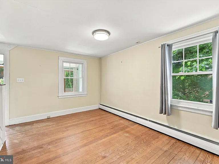 943 Fairview Ave — Photo 11