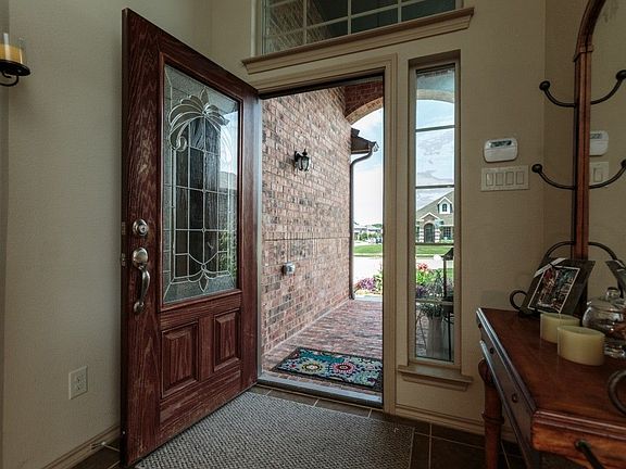 5th image of 6825 Muirfield Dr