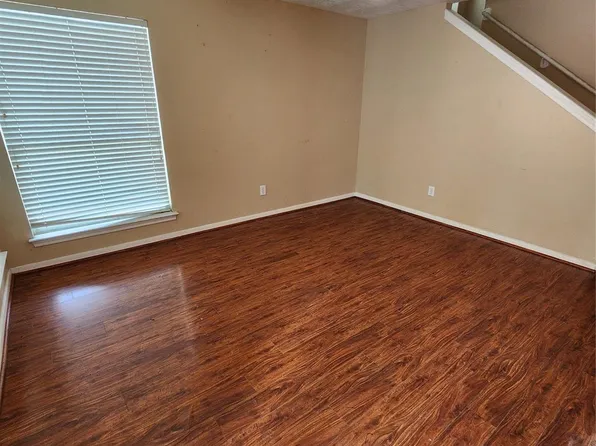 15014 Middle Oaks Blvd, Houston, TX 77082