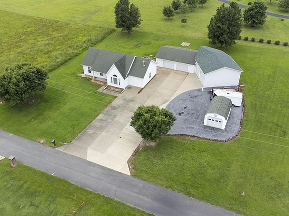 2nd image of 99 Jacey Blake Rd