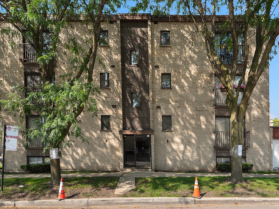 1st image of 5200 N Rockwell St APT 3S