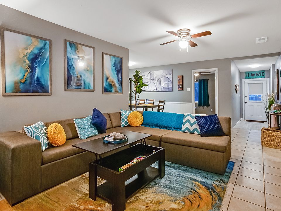 1st image of 219 W Ligustrum Dr #219