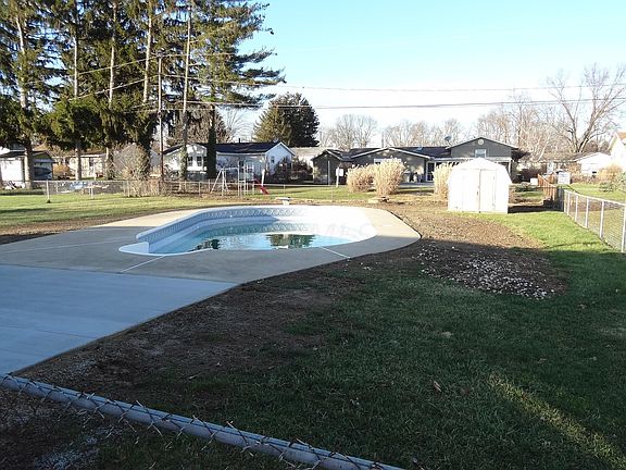 2nd image of 50 Lancaster Dr
