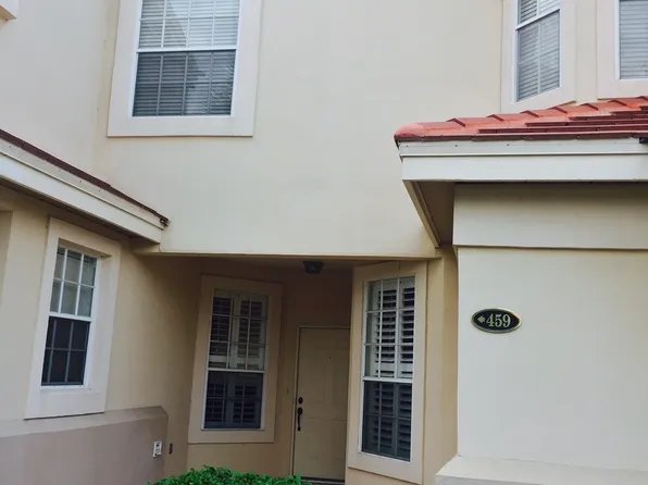 459 Enclave Pl, Lakeland, FL 33803