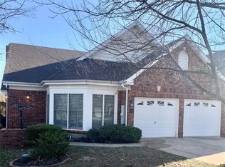 14600 Amberleigh Hill Ct, Chesterfield, MO 63017