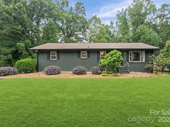119 Meadowbrook Ln, Davidson, NC 28036