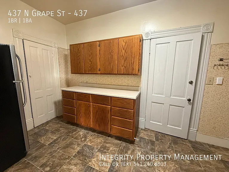 437 N Grape St #437 — Photo 11