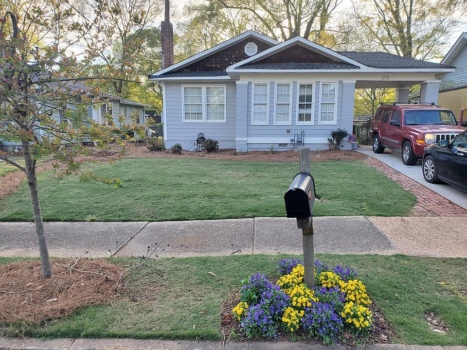 Beautiful Single Family housing with front view Sun Porch, 3 Bedroom, 2 Bath.