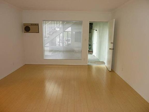 2nd image of 1707 Brockton Ave APT 3