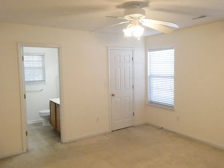2314 Lichfield Dr — Photo 9